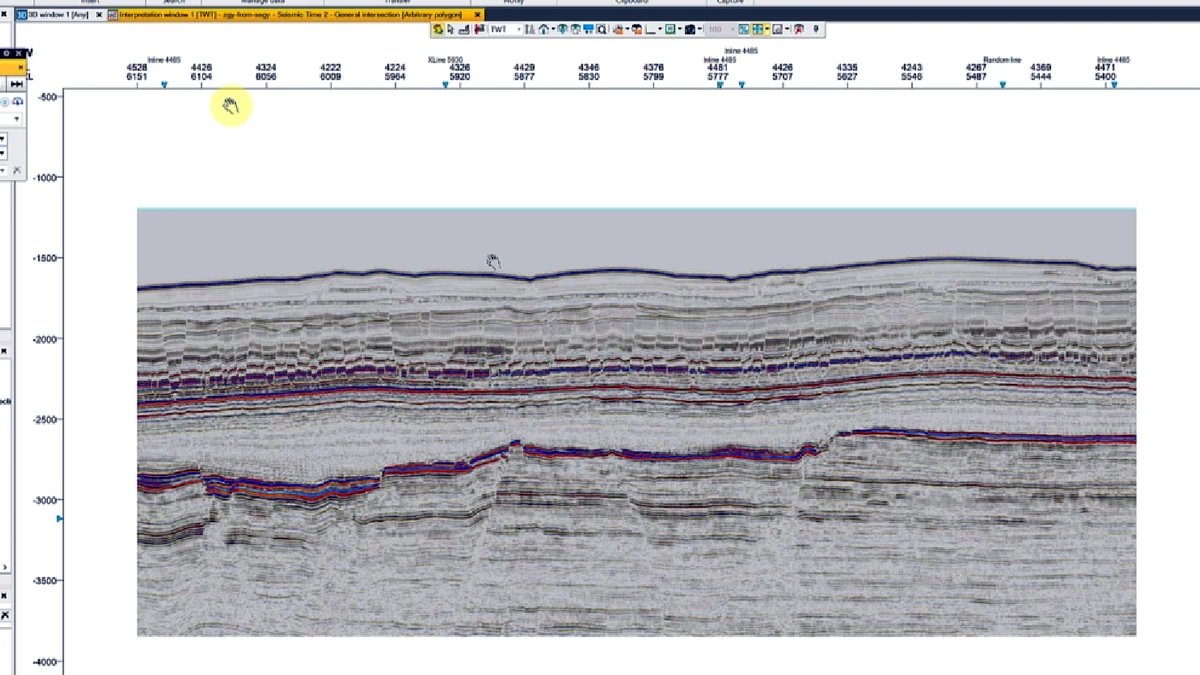 2D seismic section with multi-horizon interpretation